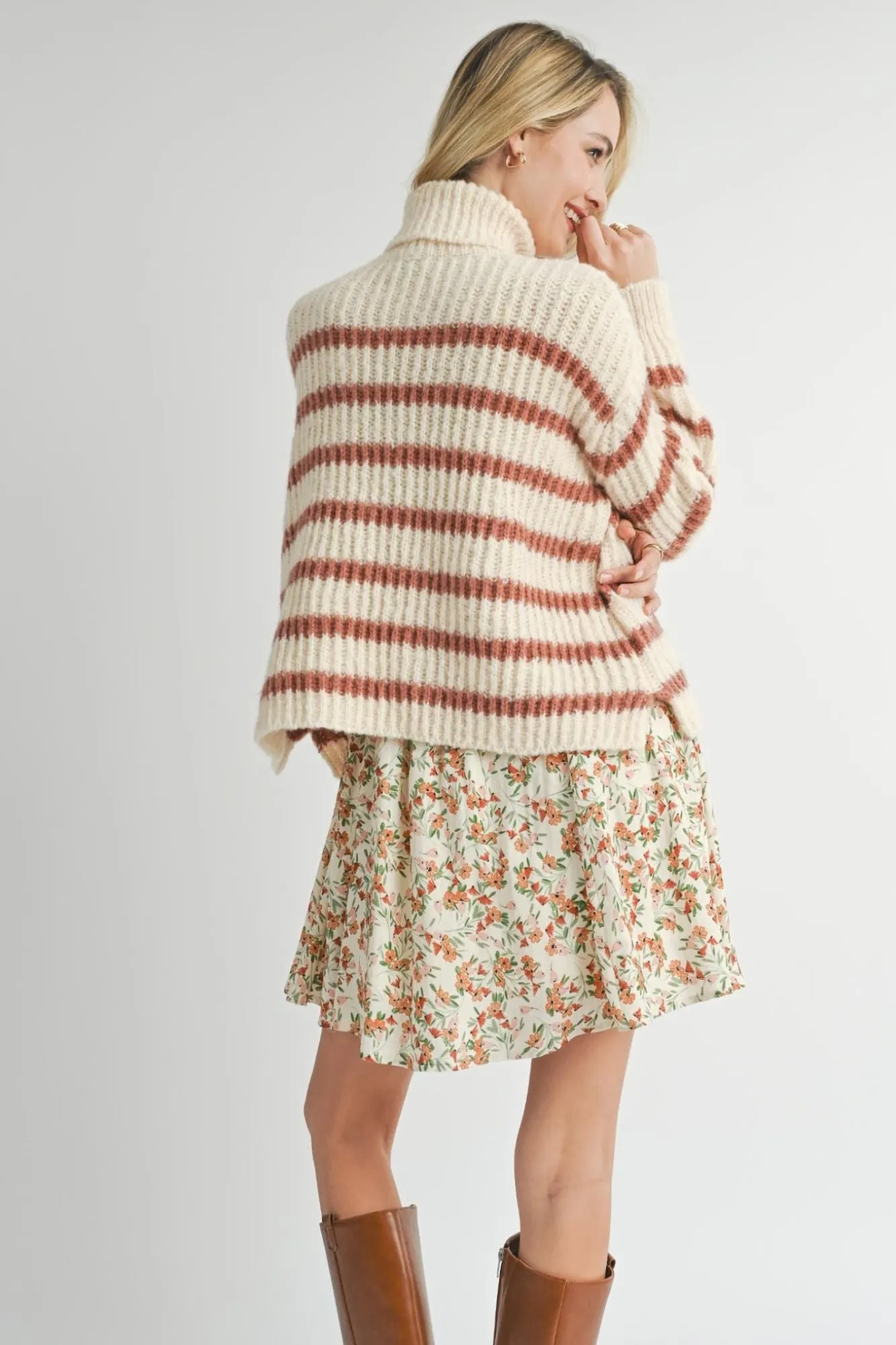 Aki Turtleneck