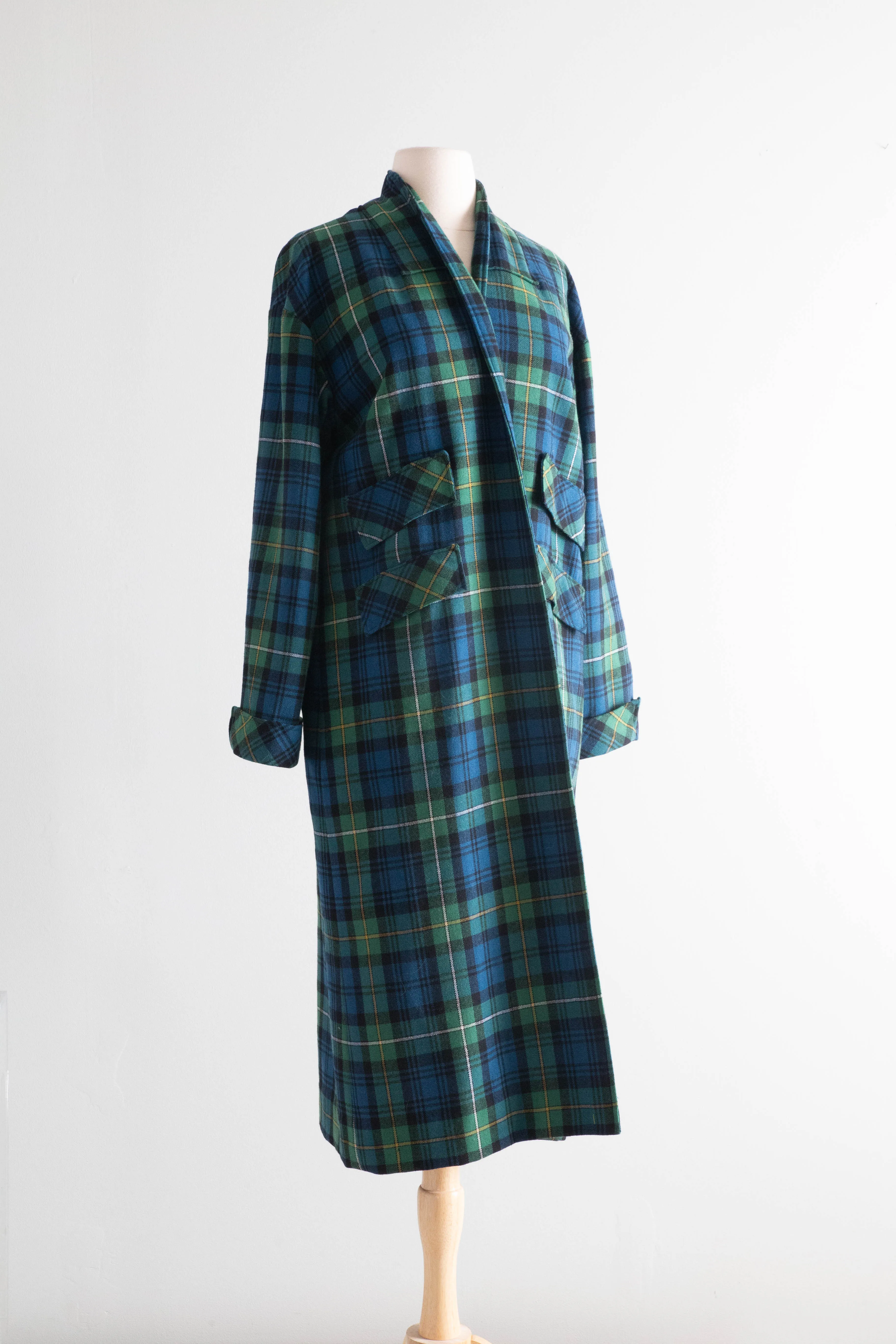 Classic 1950's Pendleton Wool Plaid Duster Coat With Pockets Galore / Medium