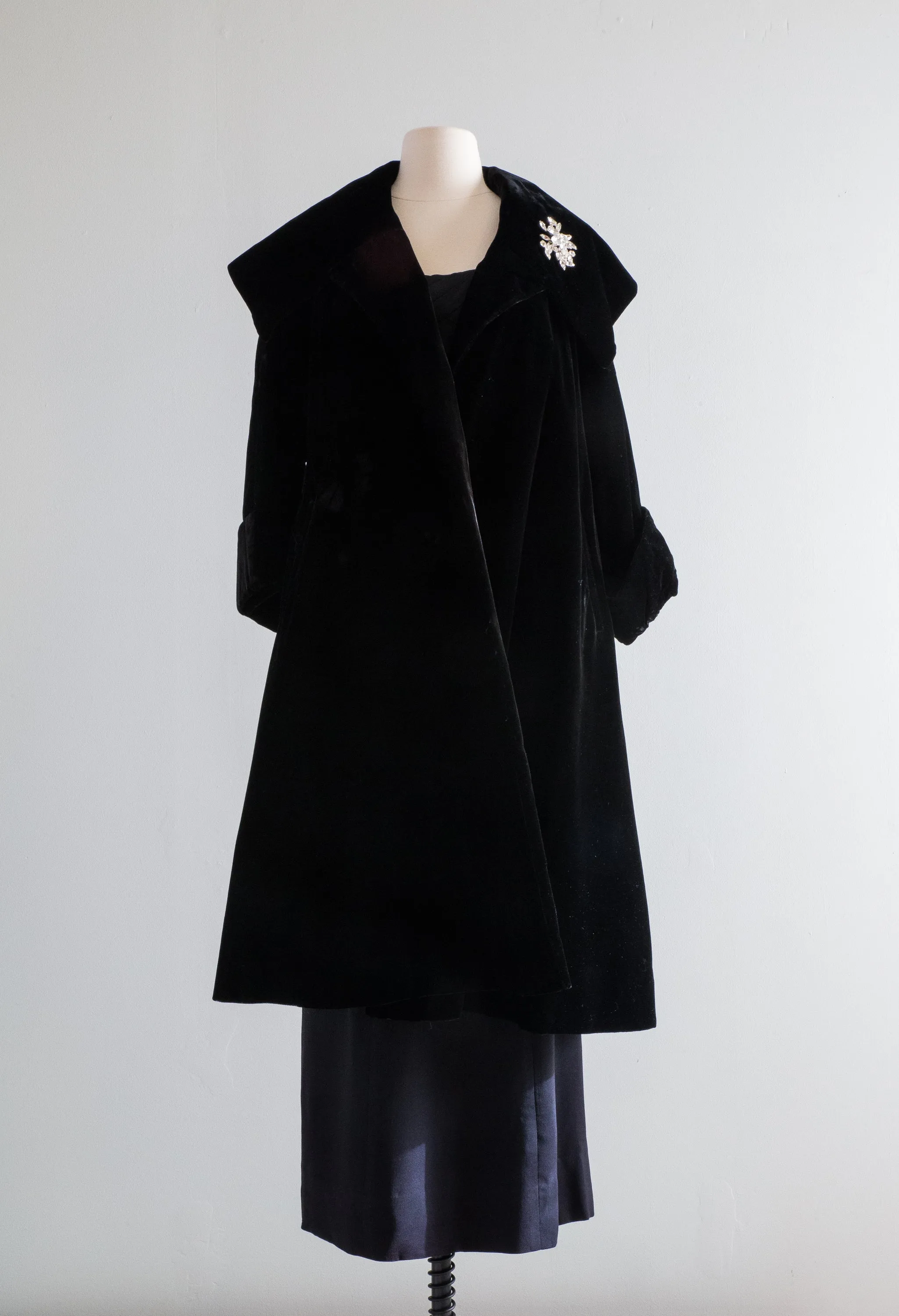 Dramatic 1950's Black Velvet Opera Coat With Huge Shawl Collar / Medium