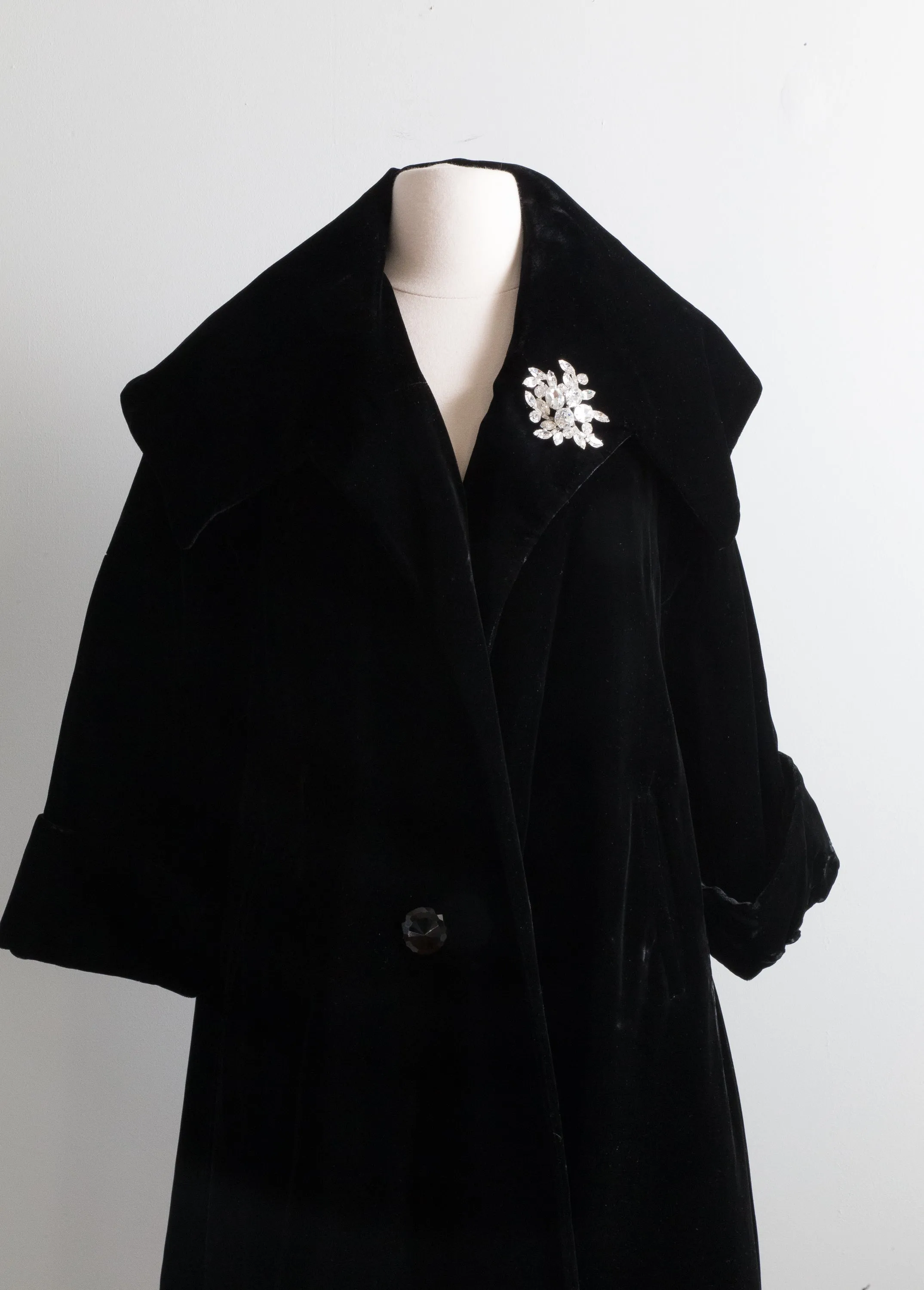 Dramatic 1950's Black Velvet Opera Coat With Huge Shawl Collar / Medium