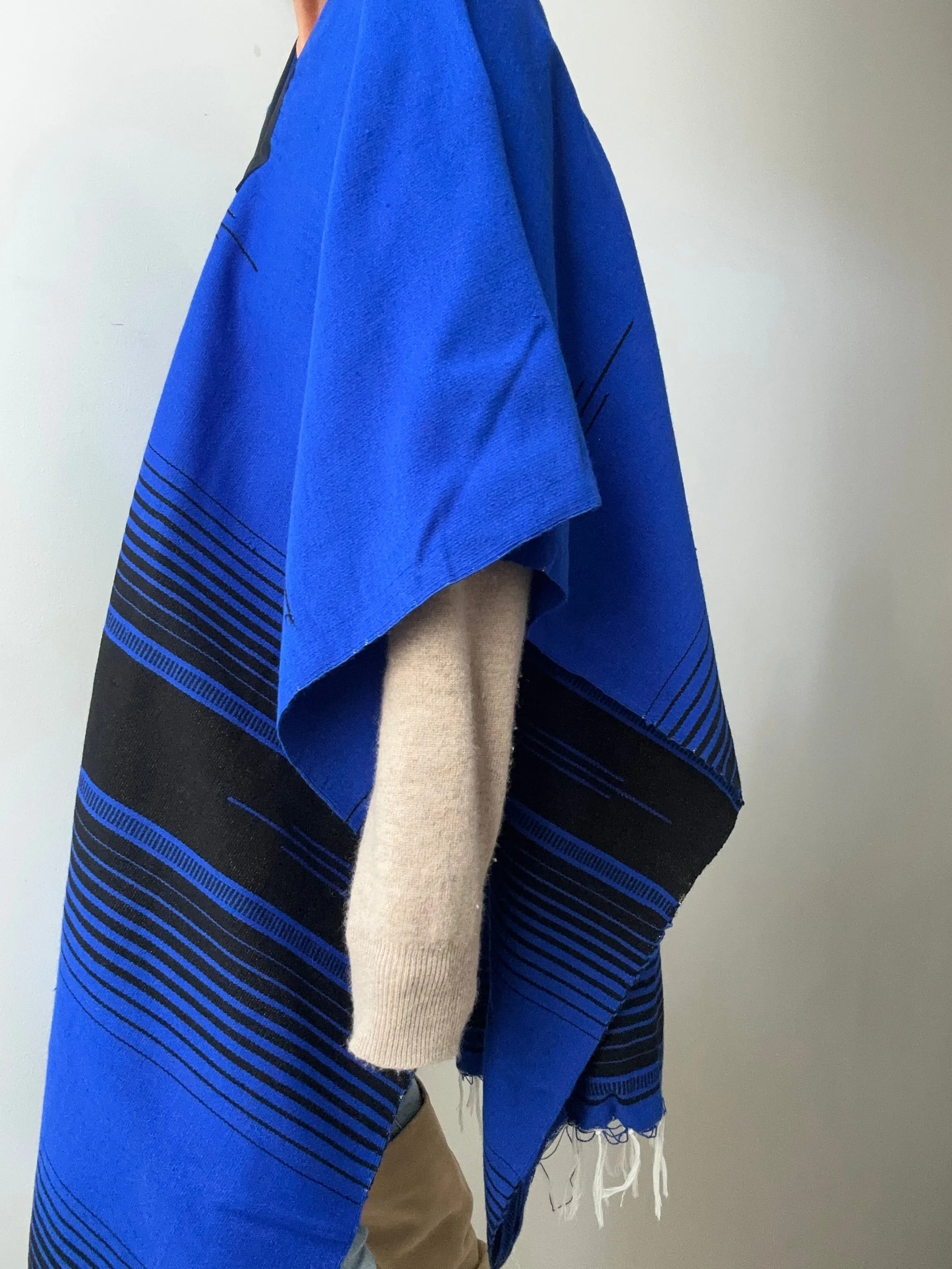 En Telar Woven Poncho Blue