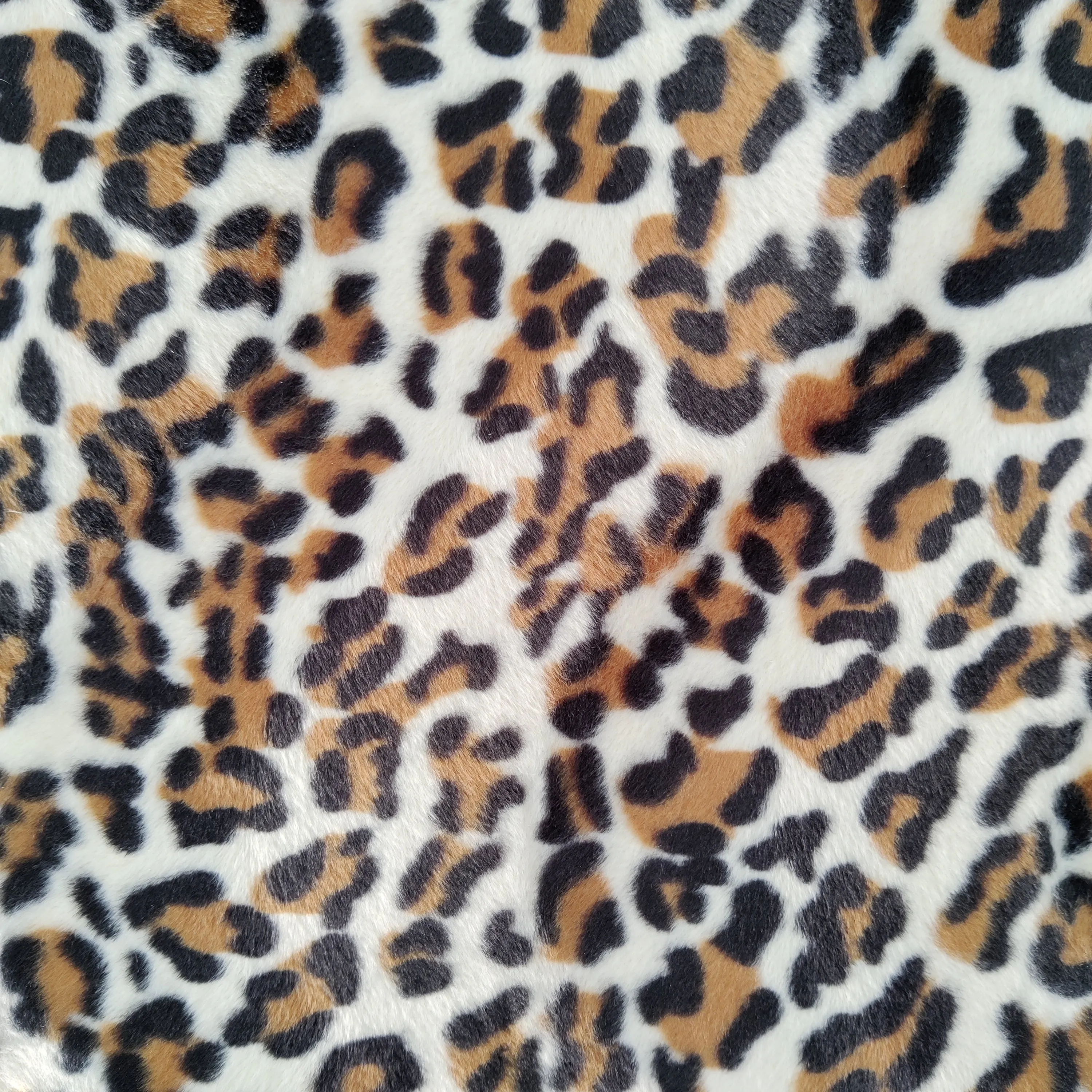 FS750 Leopard Velboa