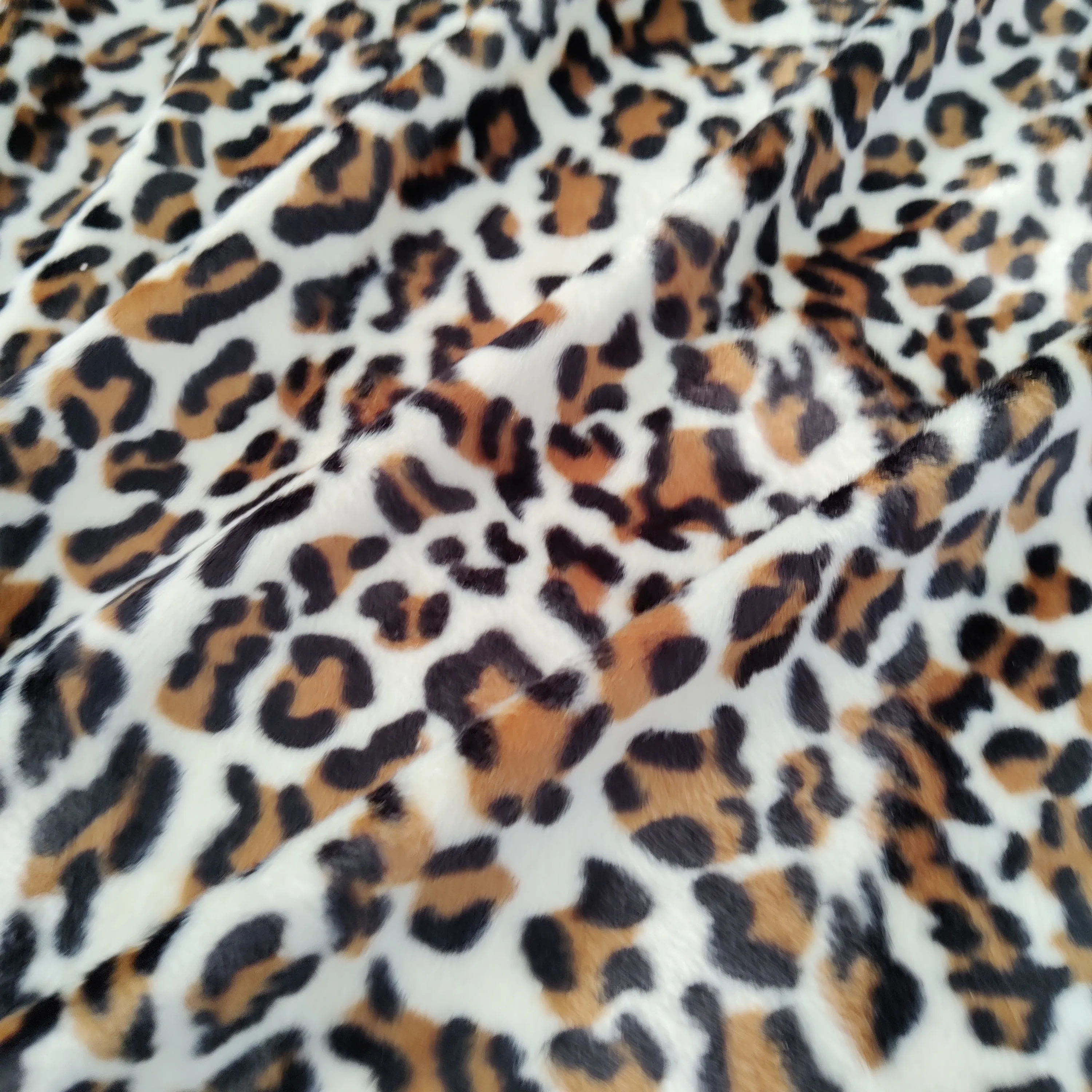 FS750 Leopard Velboa