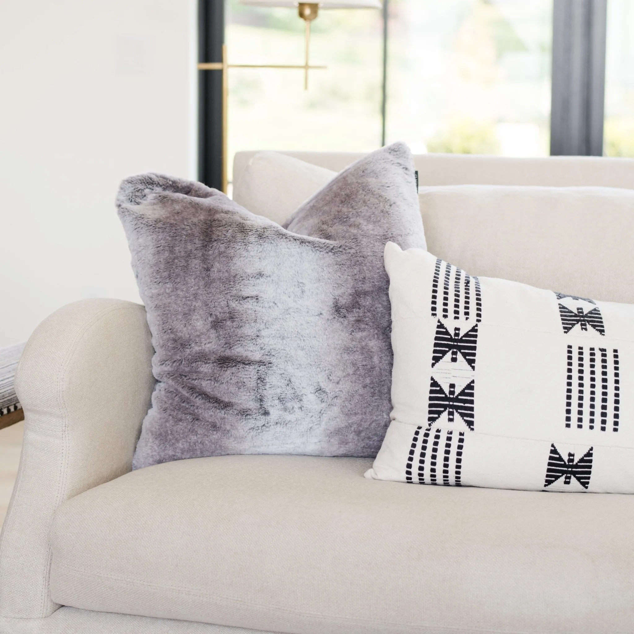 GRAND FAUX FUR 22X22 PILLOW COVERS