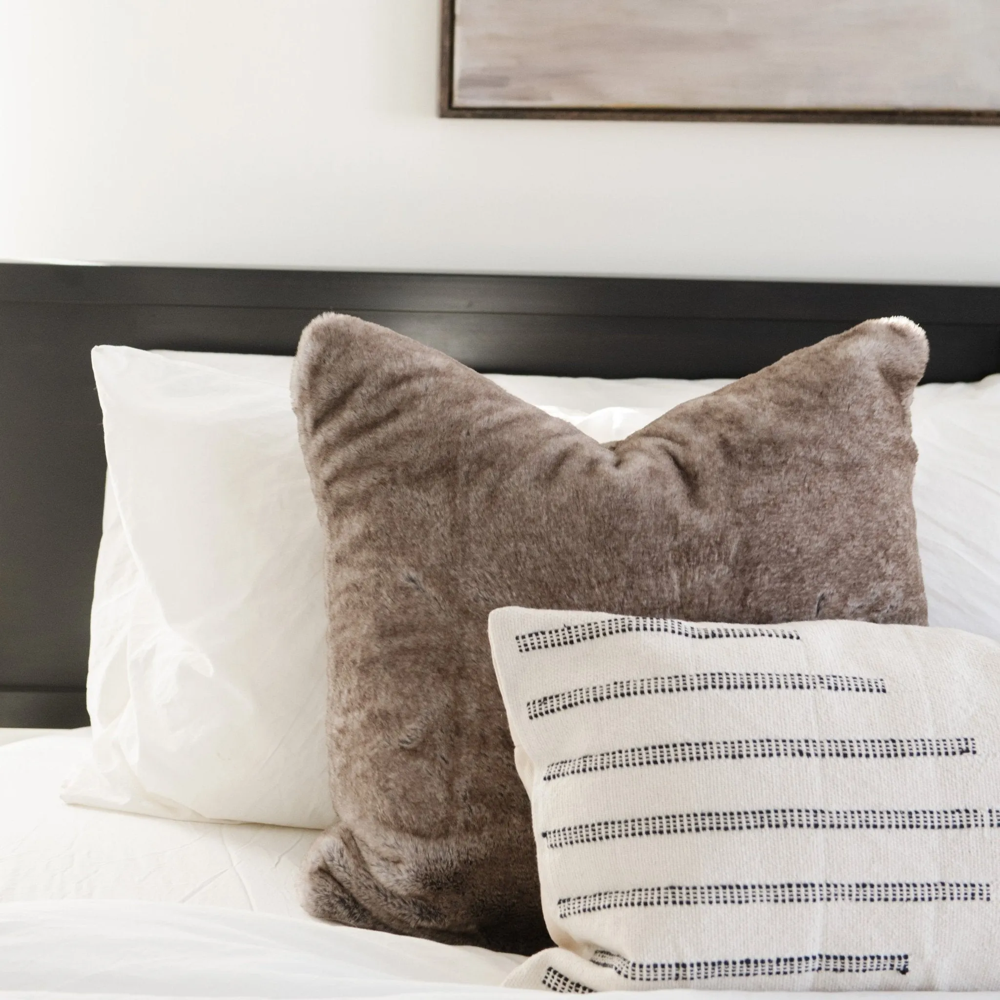 GRAND FAUX FUR 22X22 PILLOW COVERS