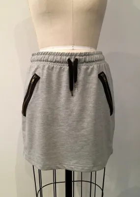 H&M Women's heathered grey knit skirt zip details and elastic waist, 6