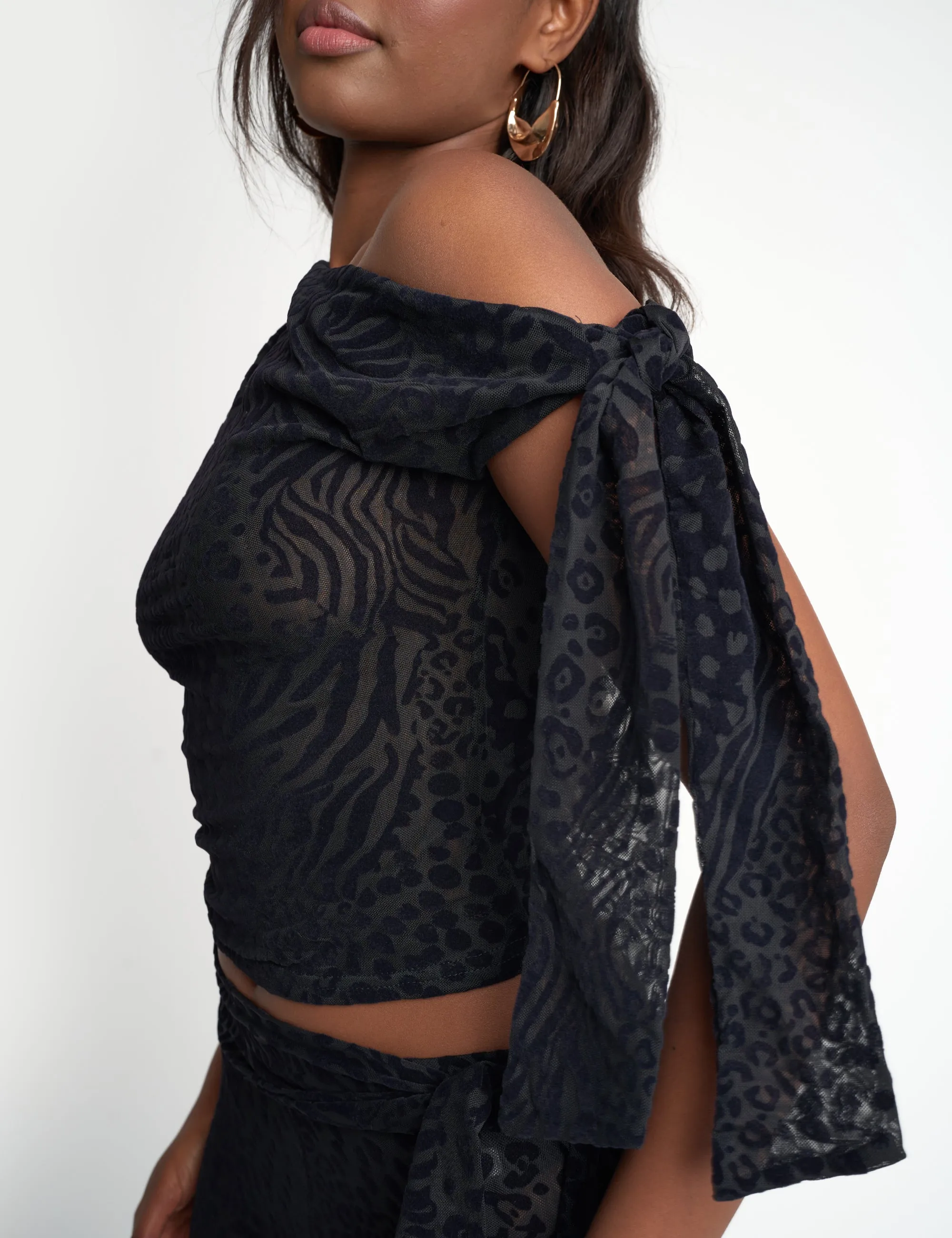 Knot Detail Asymmetric One Shoulder Leopard Devore Top Black