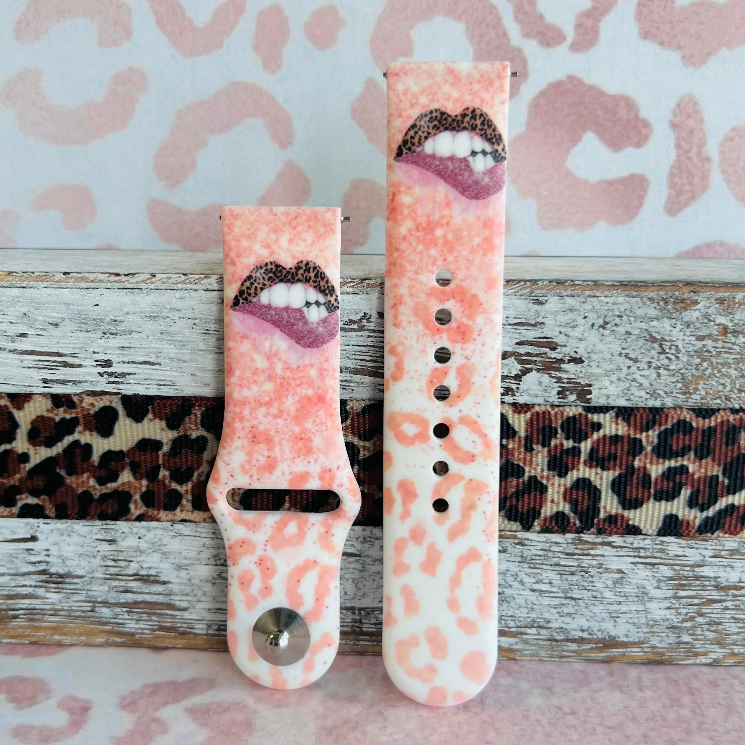 Leopard Blush Kisses Print Silicone Band For Fitbit Versa 1/2