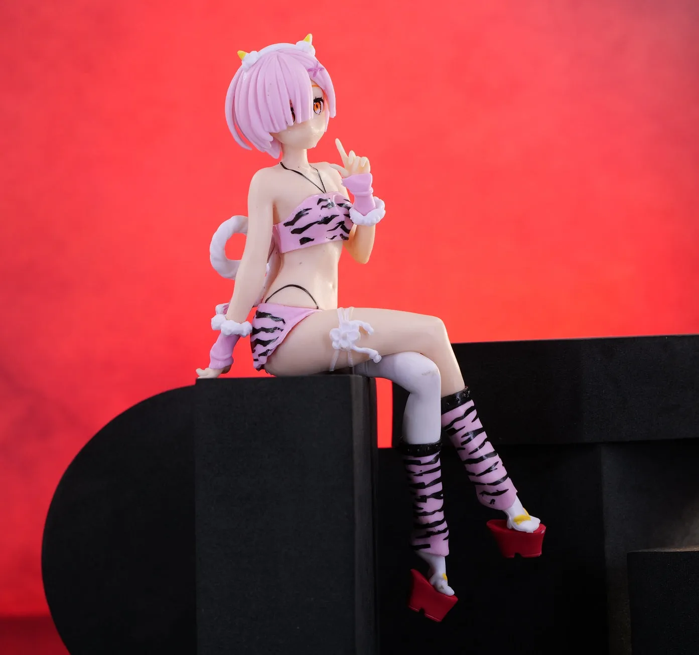 Pink Leopard Wrap Chest Figure Anime Figure PVC Figure Model 2 | 16CM |