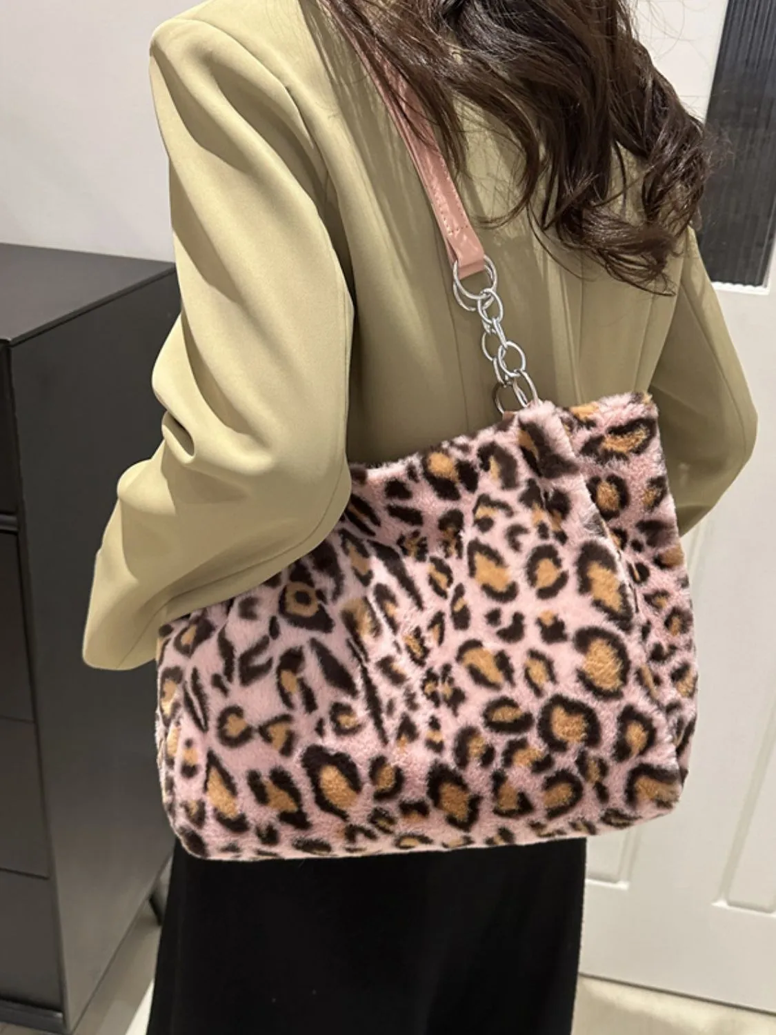 Plush Faux Fur Leopard Shoulder Bag
