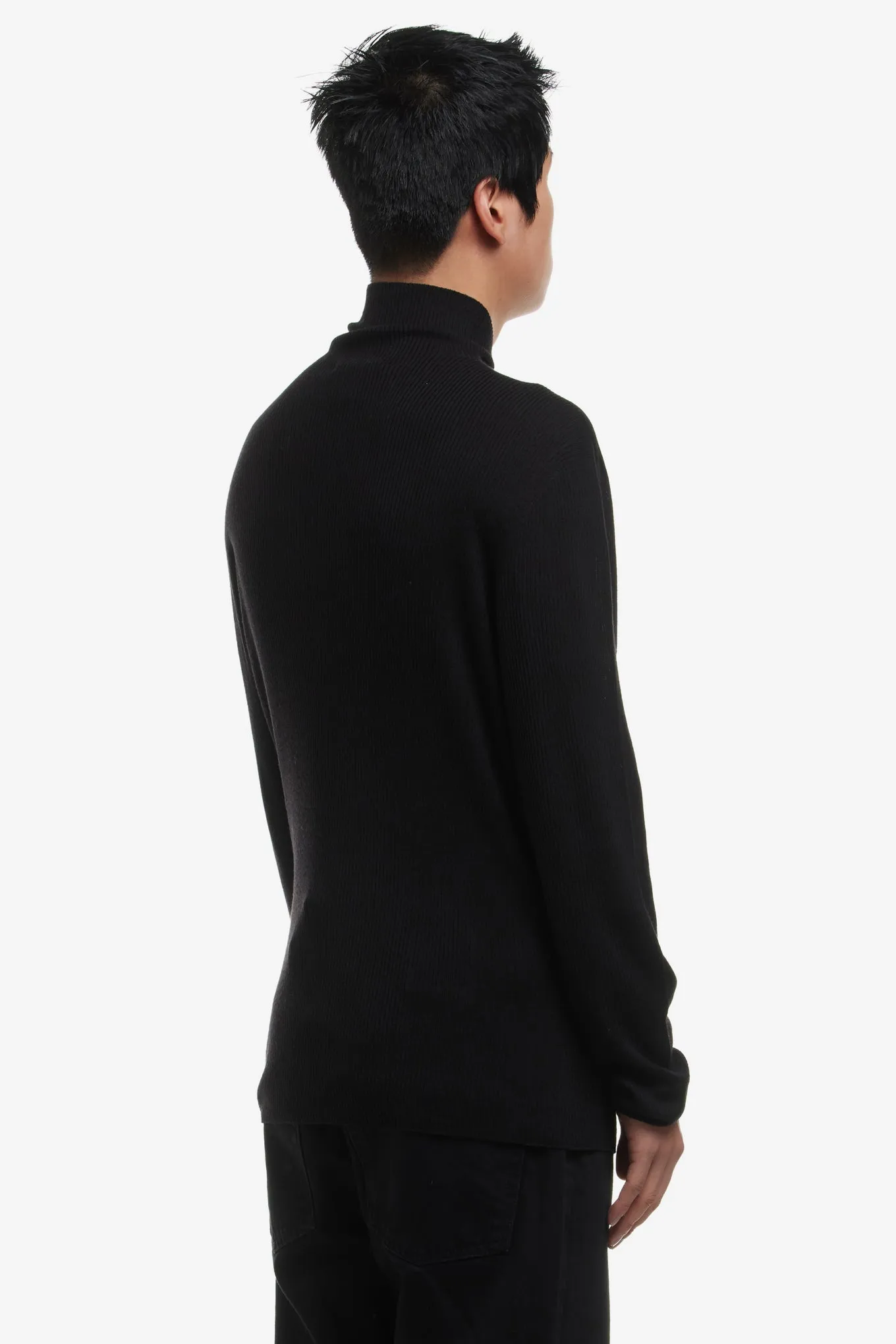 SEAMLESS TURTLENECK